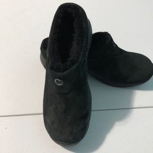 Women’s Merrell encore ice shoes size 8